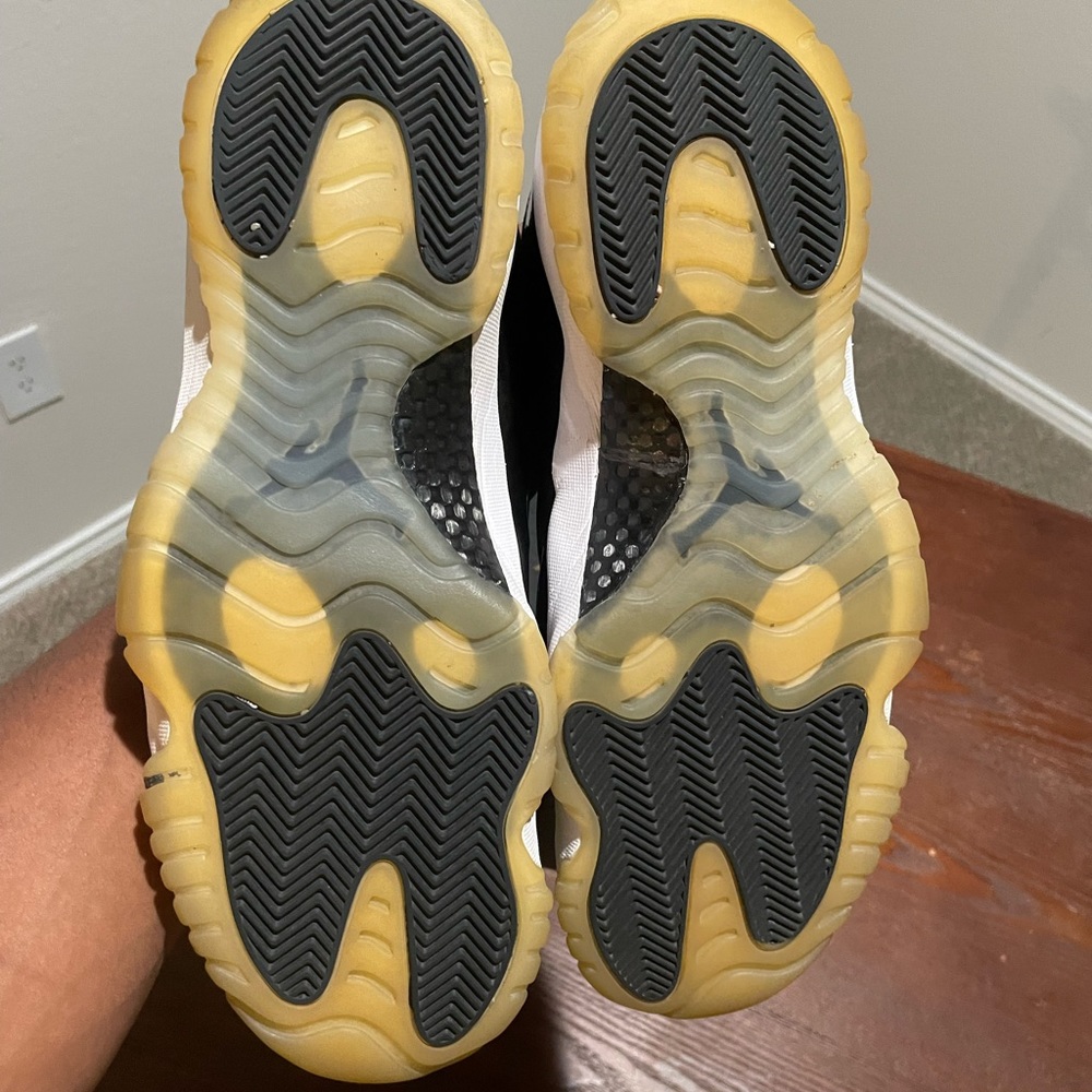 Jordan 11 low - Picture 4 of 5